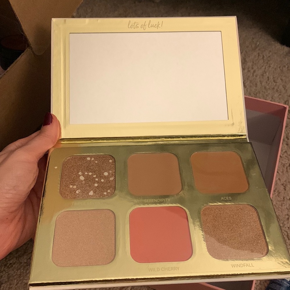 New Bronze, highlight, blush multi palatte